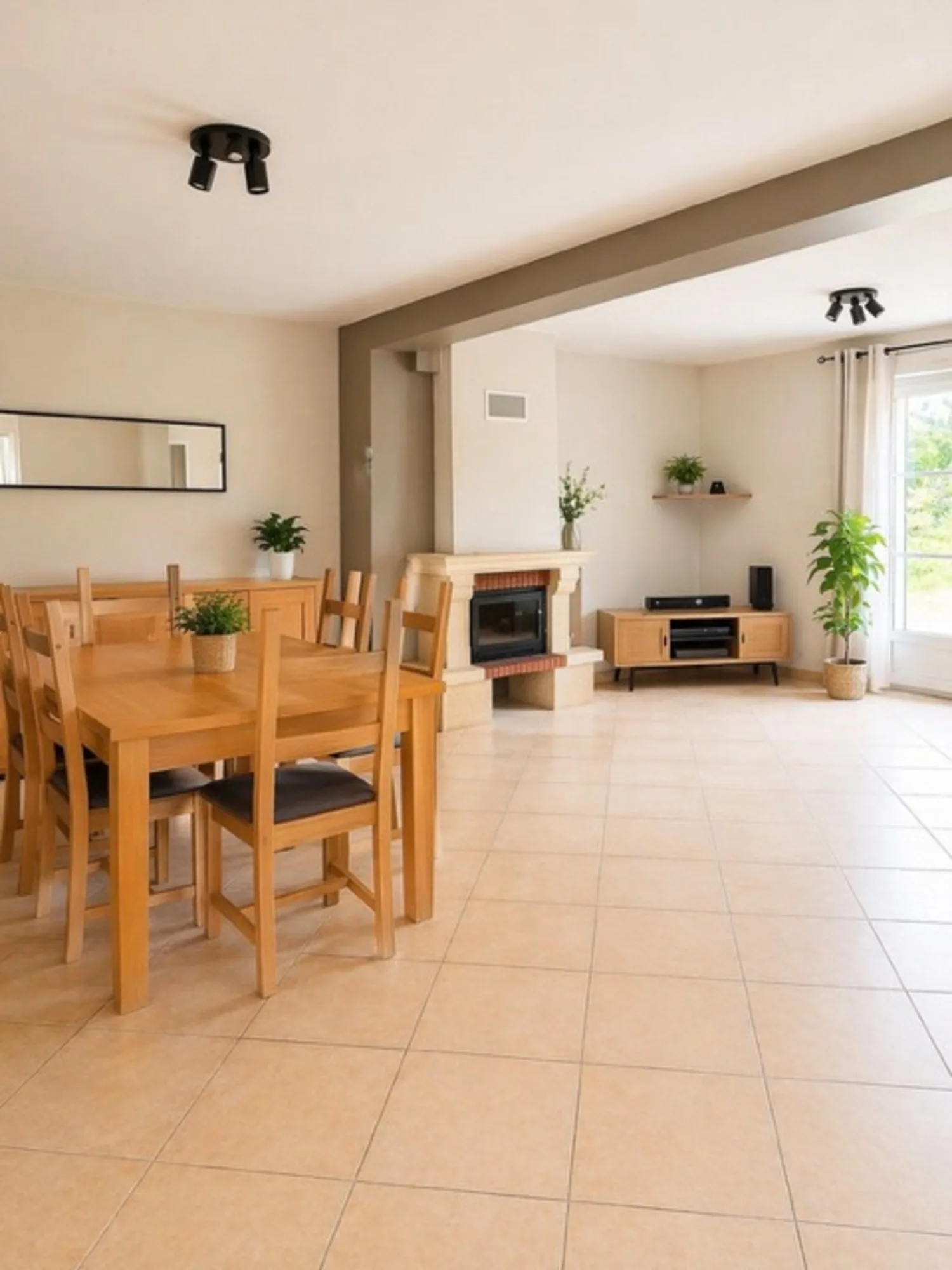Maison à vendre 7 pièces proche de MARIN...
